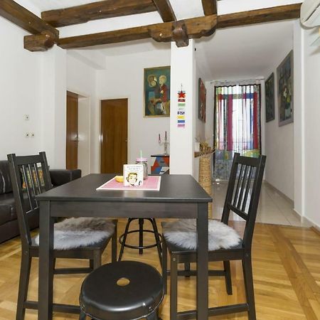 Little Place Near Sea Apartman Jesenice (Split-Dalmatia) Exterior photo