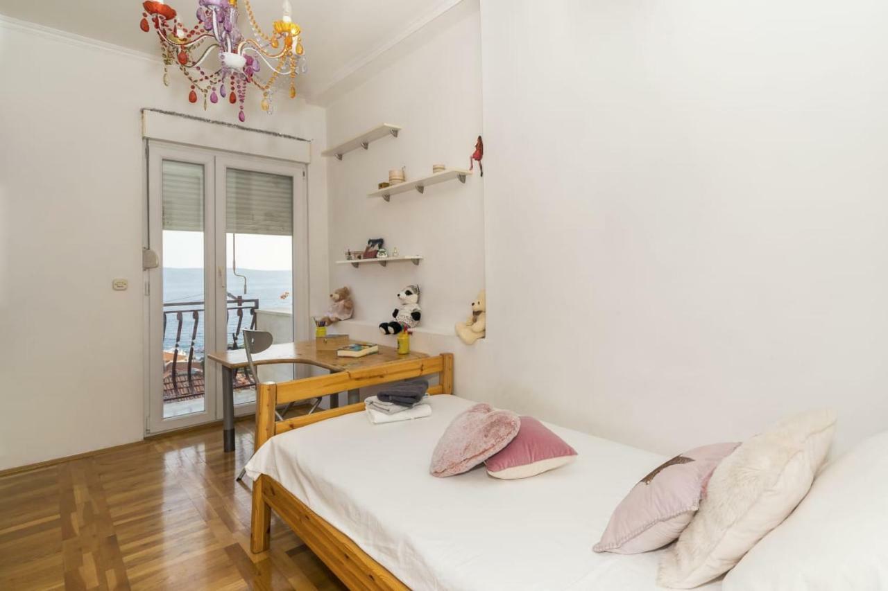 Little Place Near Sea Apartman Jesenice (Split-Dalmatia) Exterior photo