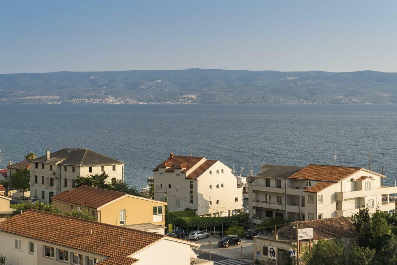 Little Place Near Sea Apartman Jesenice (Split-Dalmatia) Exterior photo