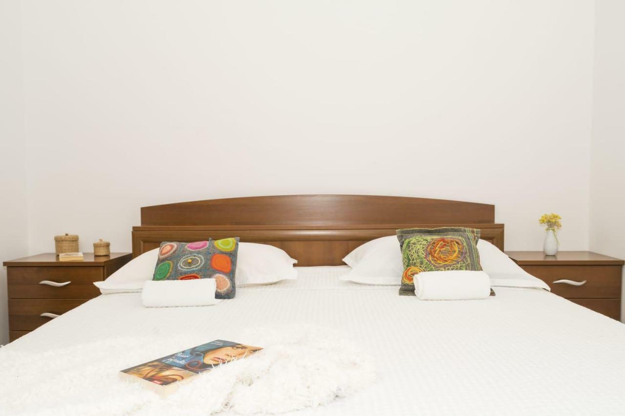 Little Place Near Sea Apartman Jesenice (Split-Dalmatia) Exterior photo